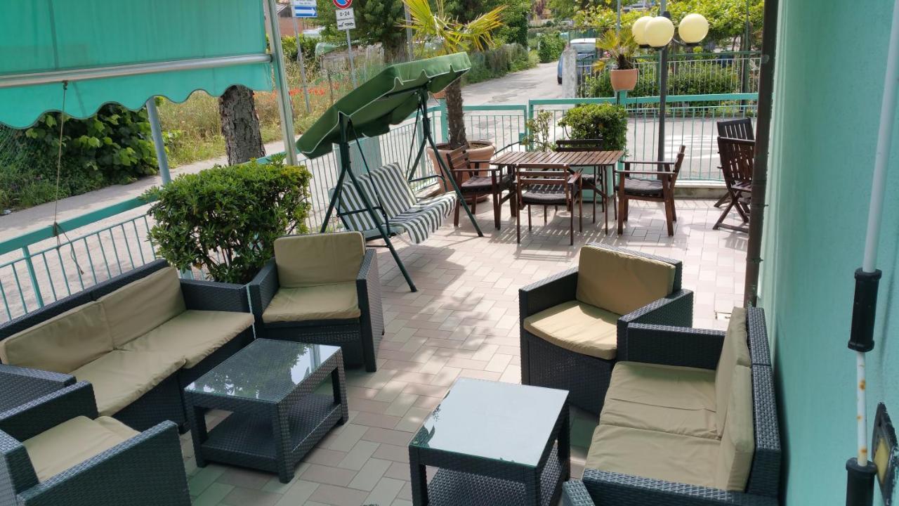 萨维娜酒店 里米尼 外观 照片