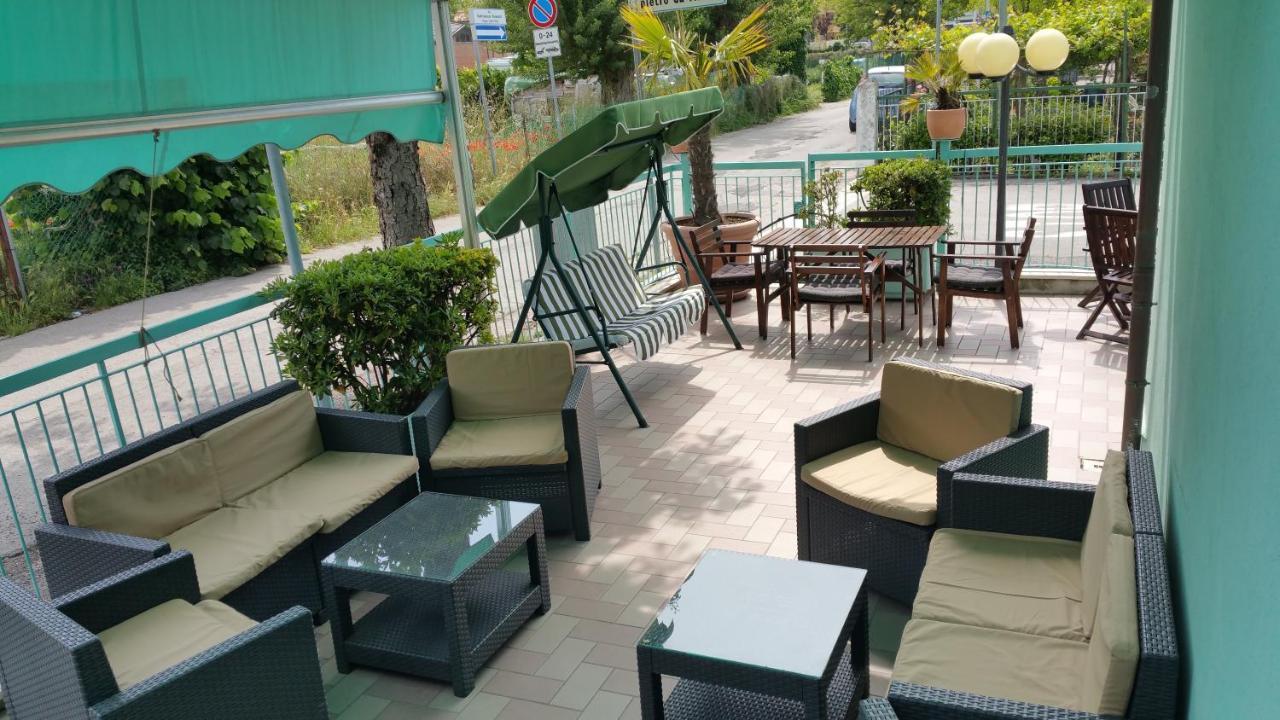萨维娜酒店 里米尼 外观 照片